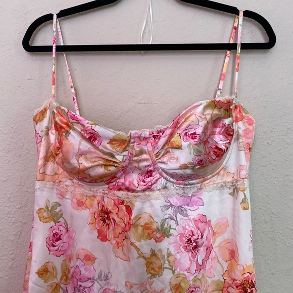 HOUSE OF CB 'Josefina' Ivory‎ Floral Maxi Dress NWOT size M - Picture 6 of 17